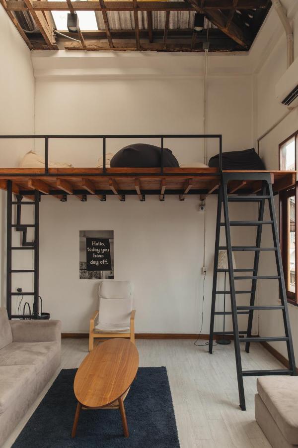 Hostel Urby Бангкок Экстерьер фото